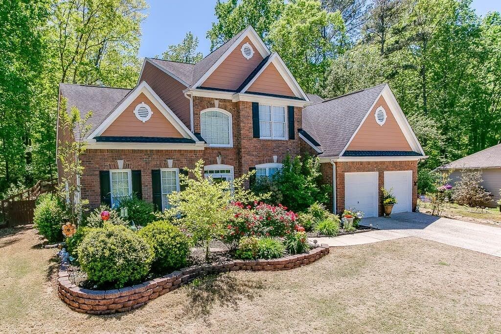 4 bedroom, 2,259 sq ft single family residence sold at 9665 Eagles Landing Drive, Gainesville, GA 30506