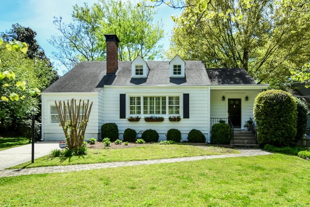 2 bedroom, 1,650 sq ft single family residence sold at 649 Darlington Circle, Atlanta, GA 30305