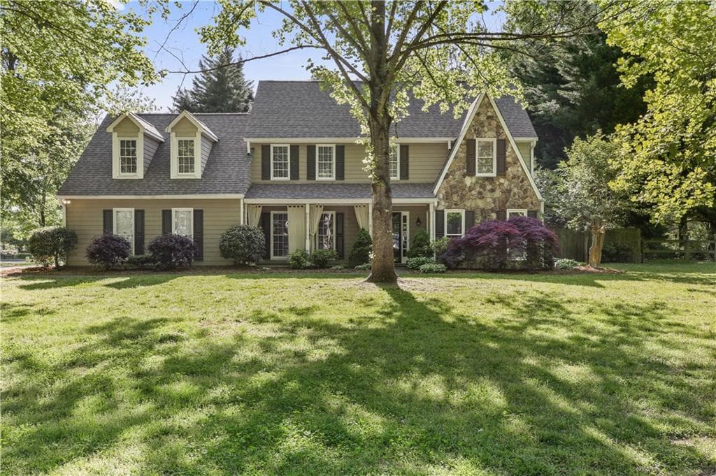 4 bedroom, 2,751 sq ft single family residence sold at 1501 Cumberland Court, Alpharetta, GA 30009