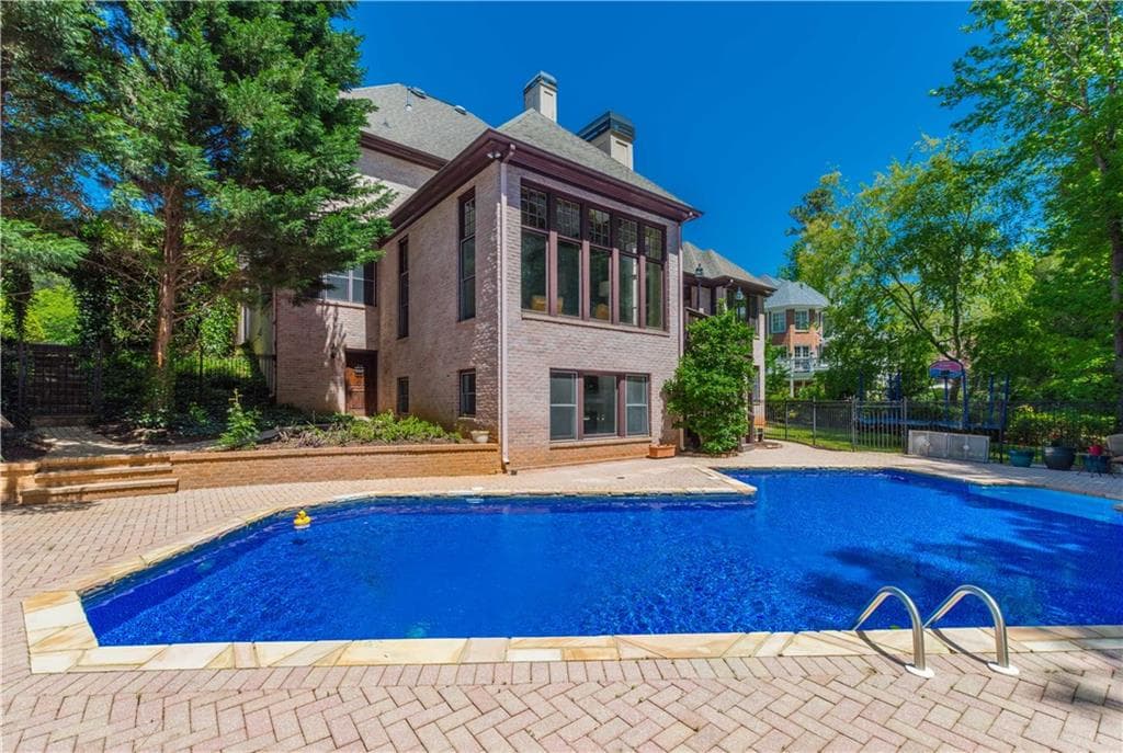6 bedroom, 7,327 sq ft single family residence sold at 3050 Greatwood Crossing, Alpharetta, GA 30005