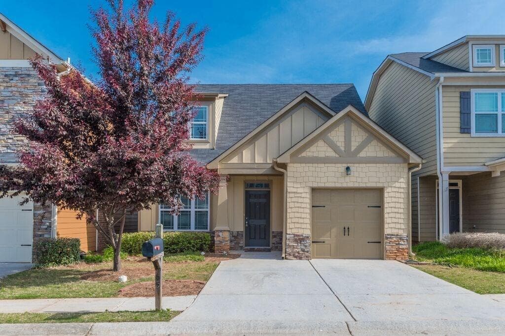 3 bedroom, 1,604 sq ft single family residence sold at 65 HIGHLAND POINTE Circle, Dawsonville, GA 30534