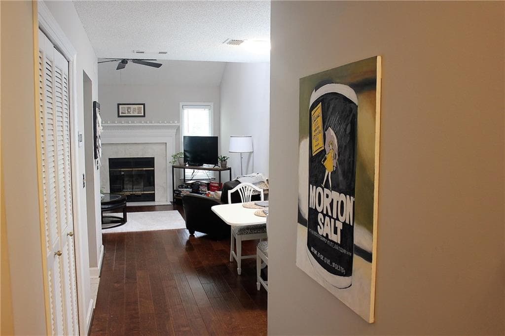 2102 Defoors Landing 2102, Atlanta, GA 30318 — most recent listing photo