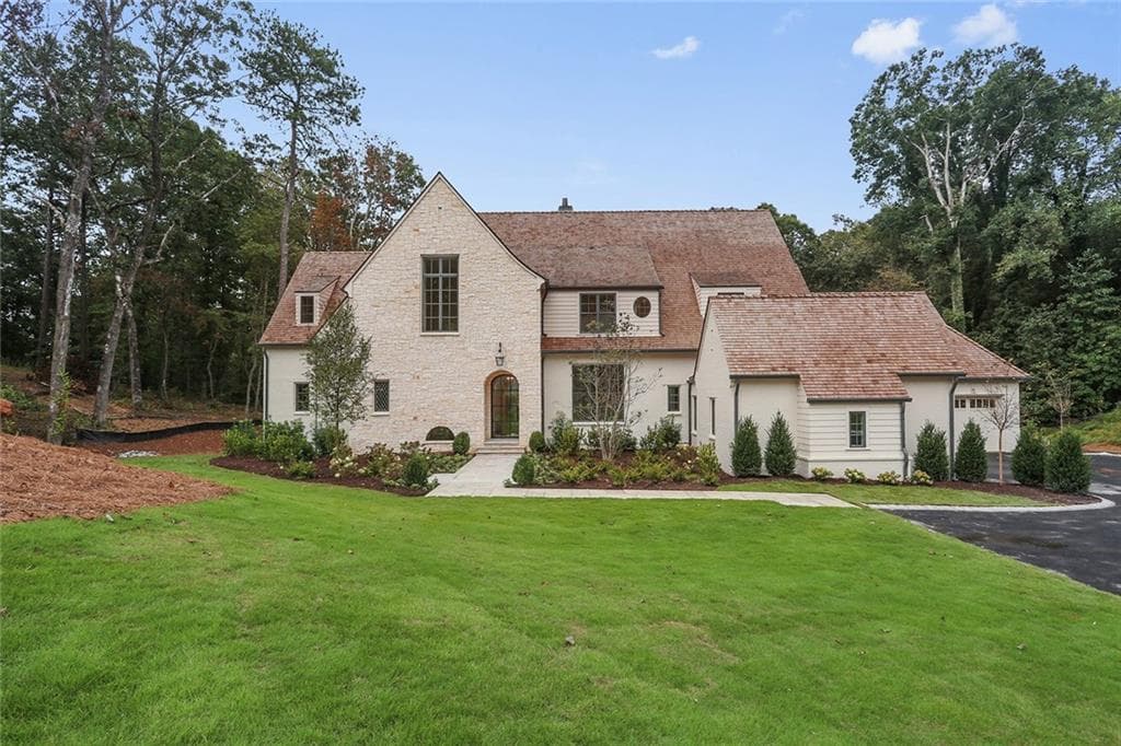 6 bedroom, 8,630 sq ft single family residence sold at 1734 Randall Mill Way, Atlanta, GA 30327