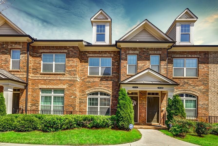 7520 Stoneridge Drive, Sandy Springs, GA 30328 — most recent listing photo