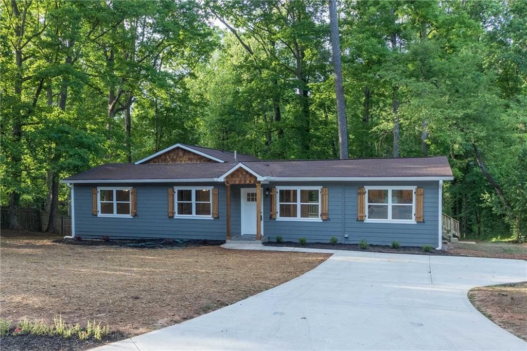 592 Oak Hills Road, Mableton, GA 30126 — most recent listing photo
