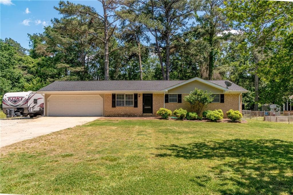 3 bedroom, 1,125 sq ft single family residence sold at 4801 Brownsville Road, Powder Springs, GA 30127