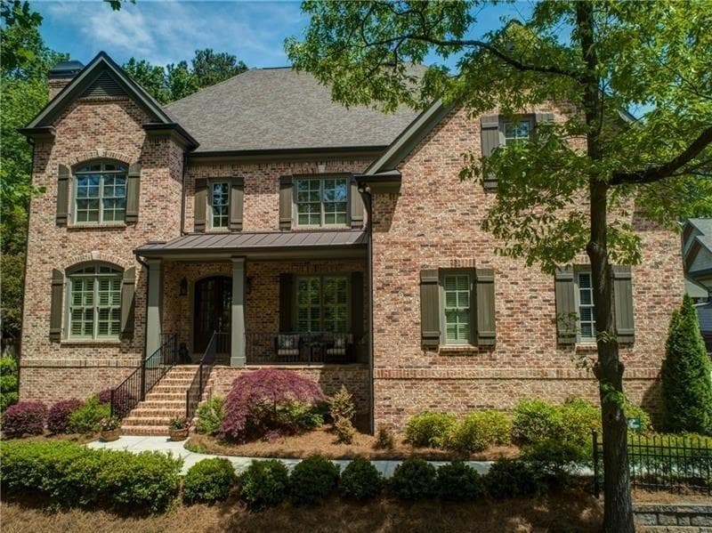6 bedroom, 6,500 sq ft single family residence sold at 4245 Lansdowne Drive, Atlanta, GA 30339