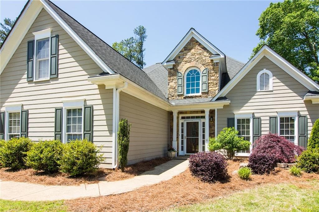 4 bedroom, 3,018 sq ft single family residence sold at 1385 Valmont Trace, Marietta, GA 30066