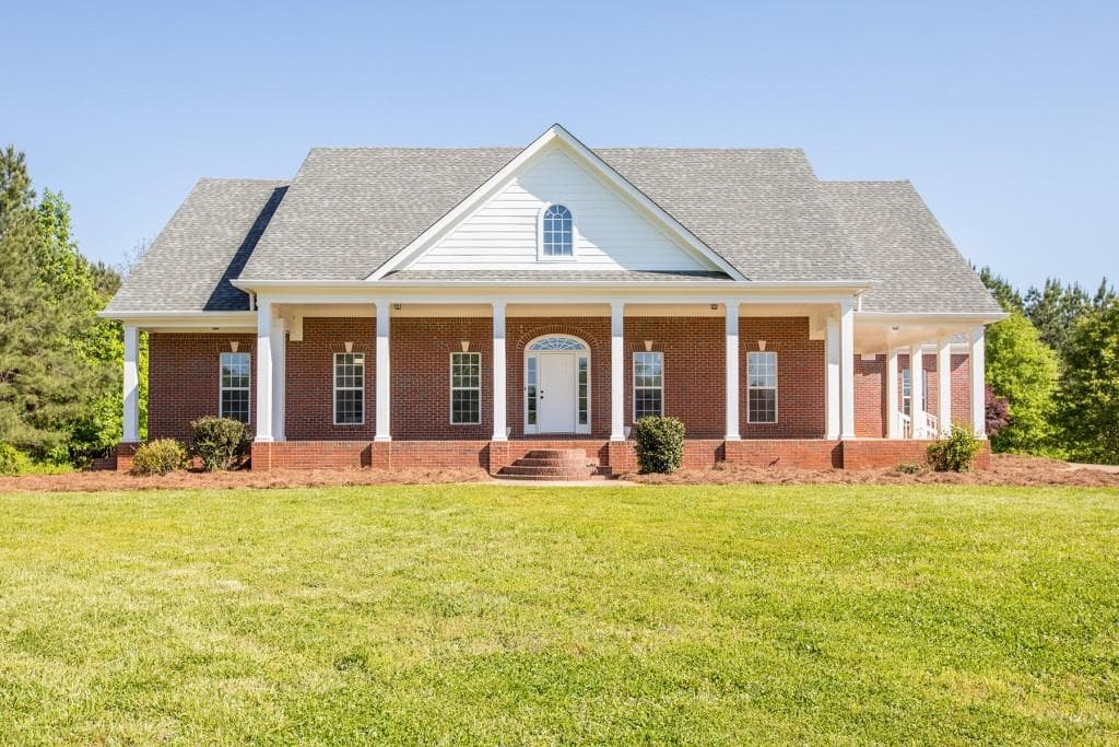 3280 Highway 59, Lavonia, GA 30553 — most recent listing photo