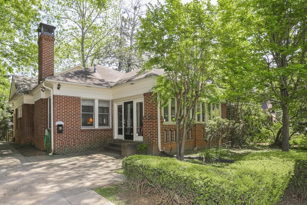 3 bedroom, 2,632 sq ft single family residence sold at 1329 N Highland Avenue, Atlanta, GA 30306