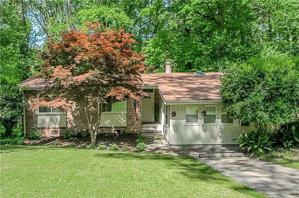 4 bedroom, 1,649 sq ft single family residence sold at 2632 Woodacres Road, Atlanta, GA 30345