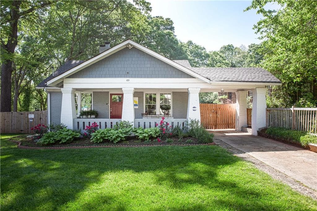3 bedroom, 2,073 sq ft single family residence sold at 49 E Lake Drive, Atlanta, GA 30317