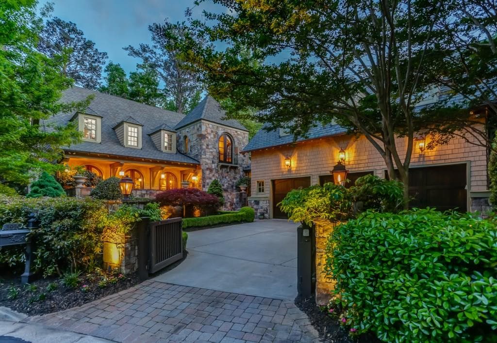 3920 Lower Roswell Road, Marietta, GA 30068 — most recent listing photo
