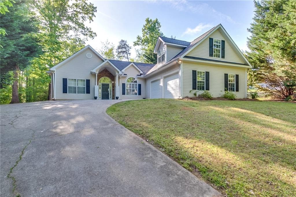 3 bedroom, 2,227 sq ft single family residence sold at 2202 Pilgrim Mill Circle, Cumming, GA 30041