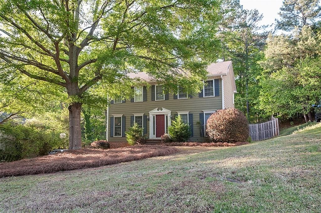 3 bedroom, 2,016 sq ft single family residence sold at 1039 Boston Ridge, Woodstock, GA 30189