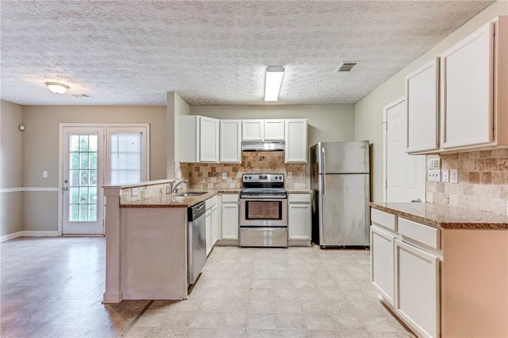 1671 Riverchase Circle East, Conyers, GA 30013 — most recent listing photo