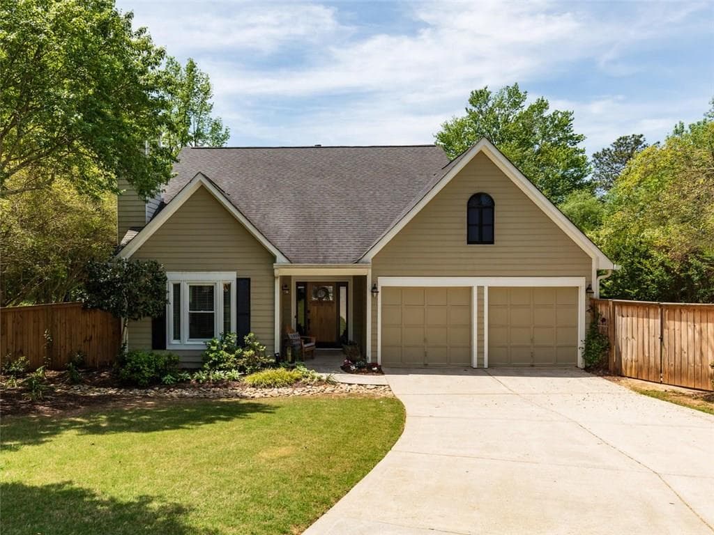 3 bedroom, 2,085 sq ft single family residence sold at 365 Baccarat Court, Alpharetta, GA 30022