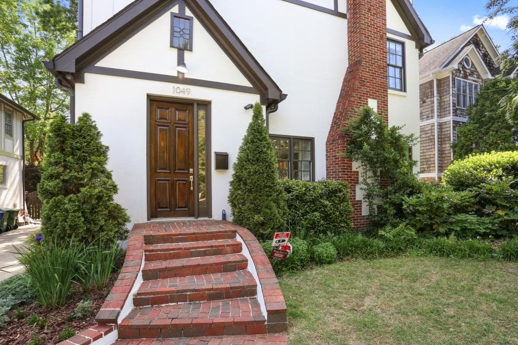 5 bedroom, 3,677 sq ft single family residence sold at 1049 N Virginia Avenue, Atlanta, GA 30306