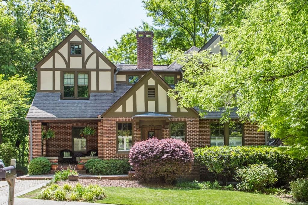 6 bedroom, 4,514 sq ft single family residence sold at 917 Highland Terrace, Atlanta, GA 30306