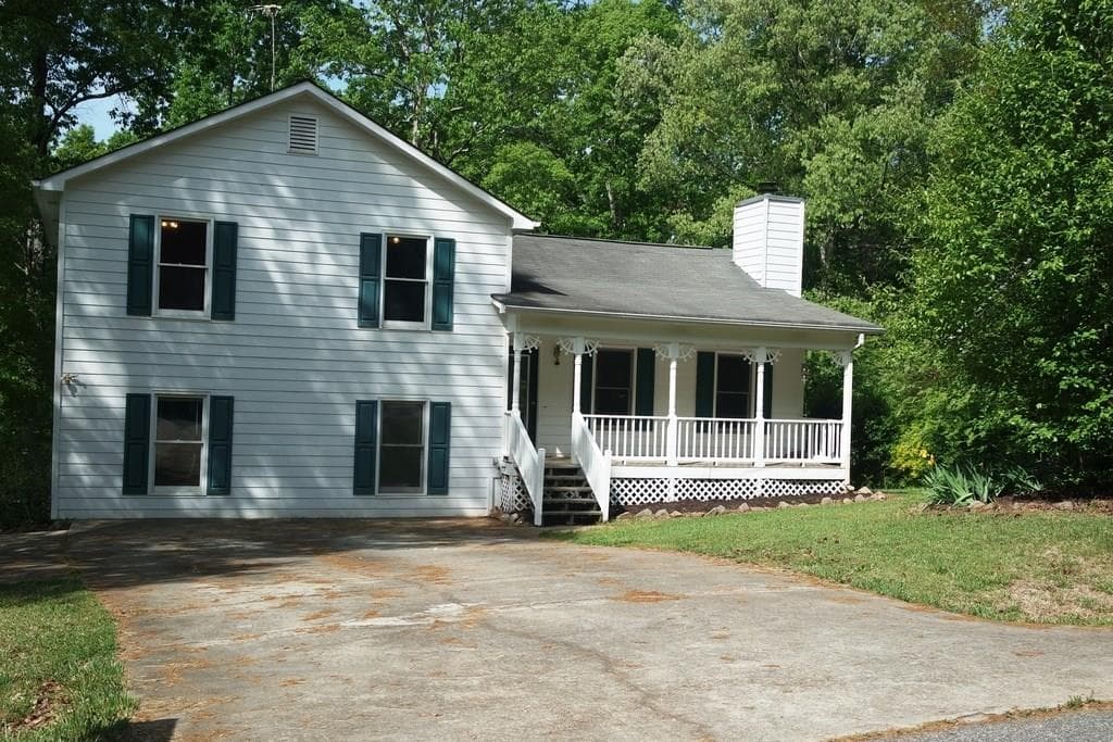 1618 River Glen Road, Auburn, GA 30011 — most recent listing photo