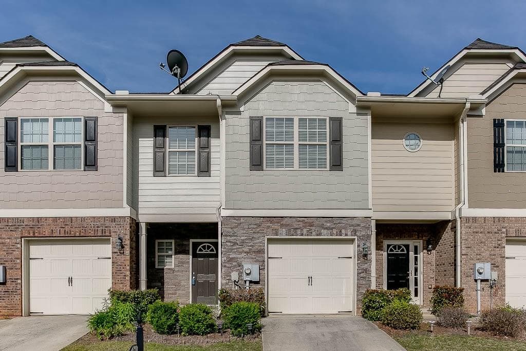 28 Burns View Court, Lawrenceville, GA 30044 — most recent listing photo