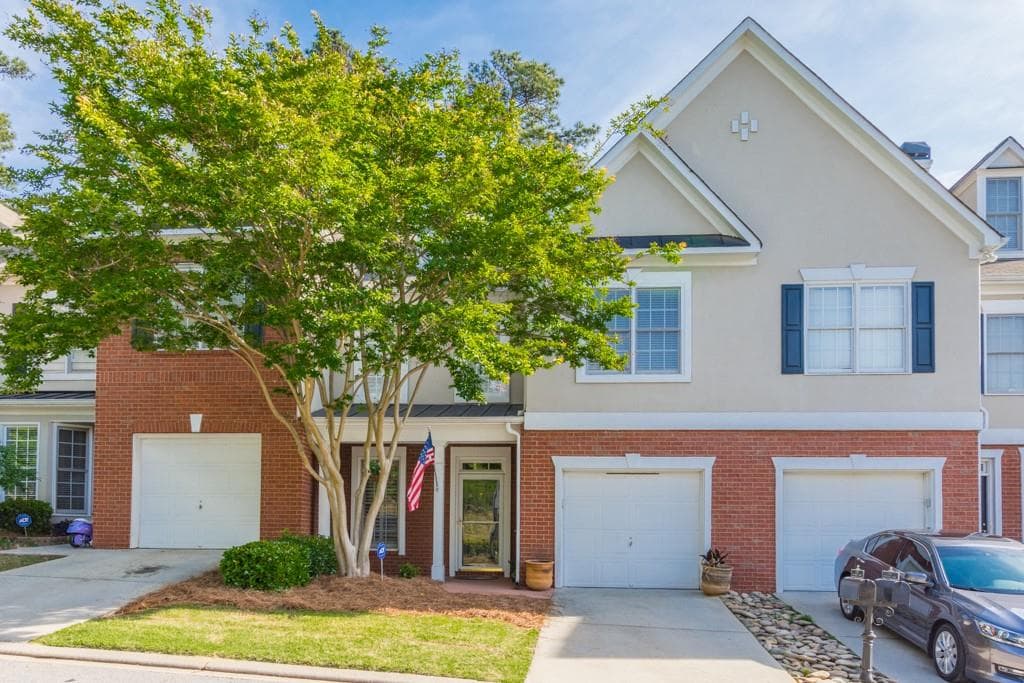 3 bedroom, 2,702 sq ft condominium sold at 2355 Maplewood Court 25, Atlanta, GA 30339