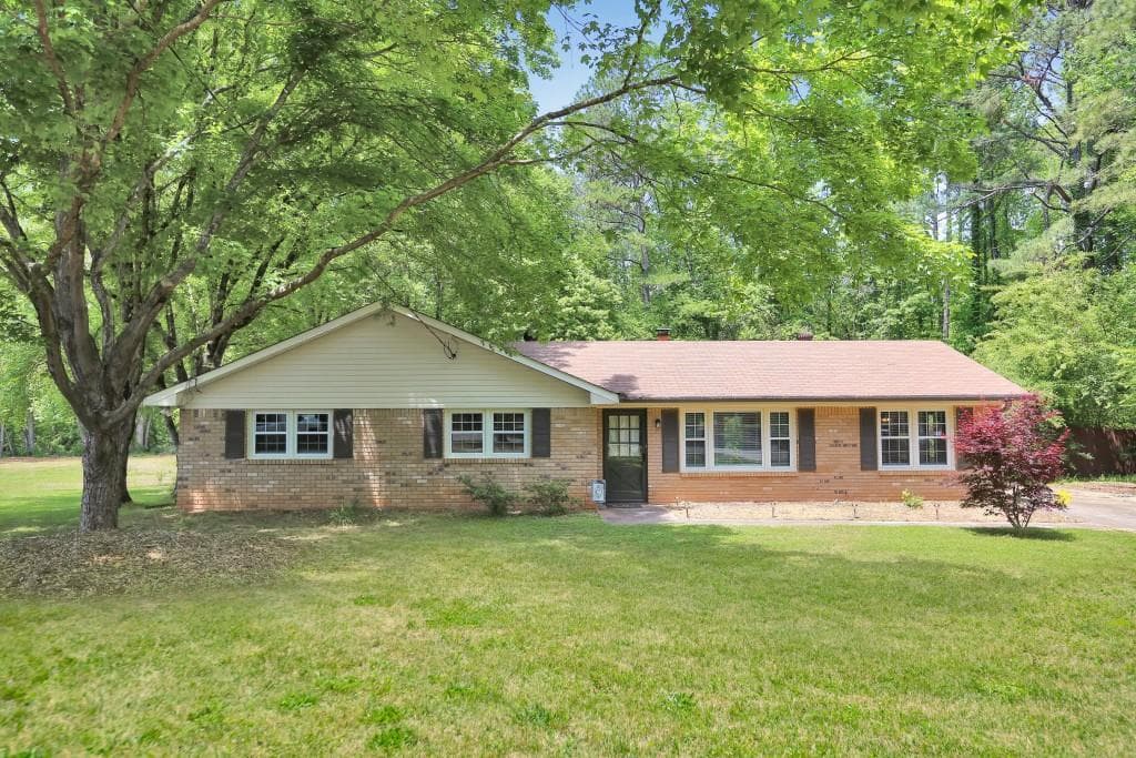 3 bedroom, 1,469 sq ft single family residence sold at 141 N River Drive, Woodstock, GA 30188