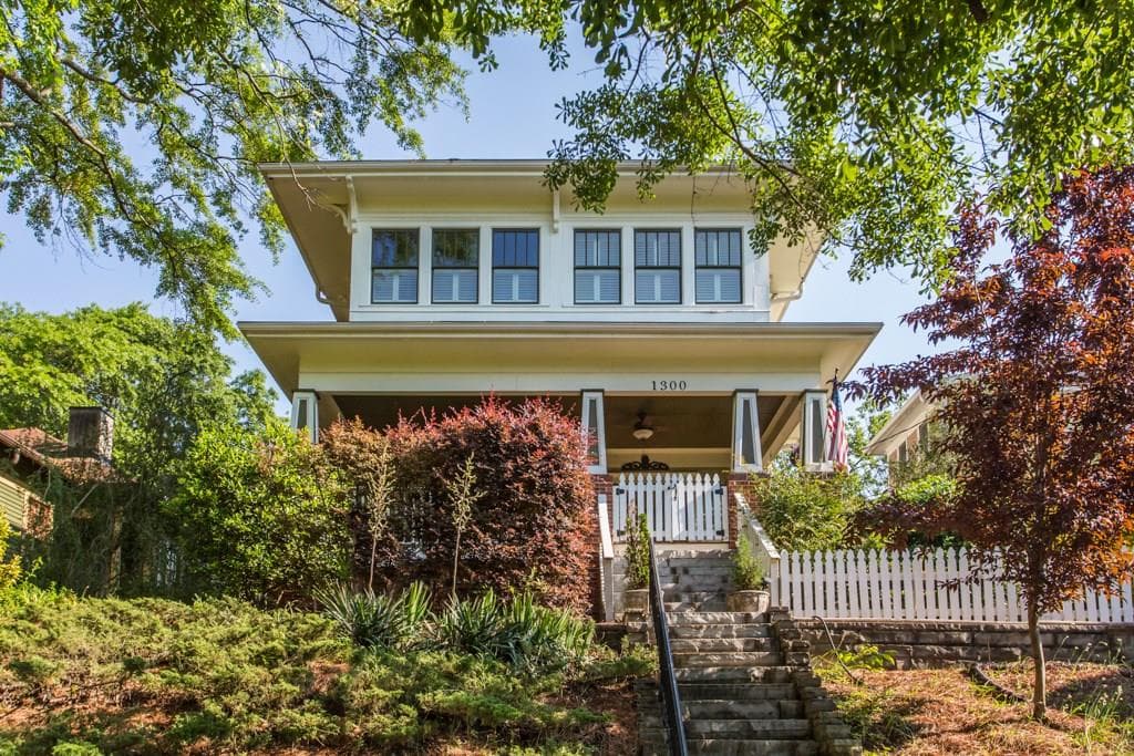 6 bedroom, 4,740 sq ft single family residence sold at 1300 McLendon Avenue, Atlanta, GA 30307