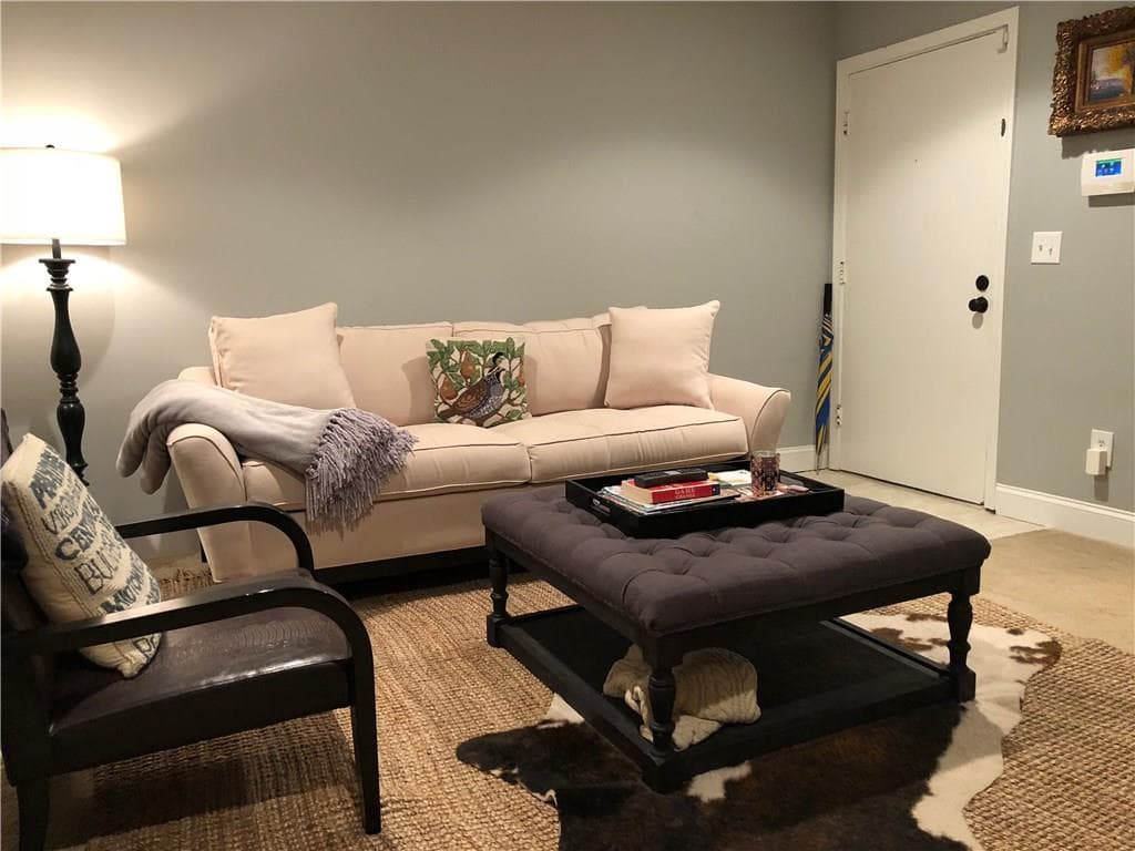 1 bedroom, 812 sq ft condominium sold at 117 Lablanc Way, Atlanta, GA 30327