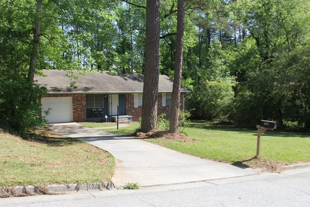 3 bedroom, 1,236 sq ft single family residence sold at 3677 Largo Lane, Atlanta, GA 30331