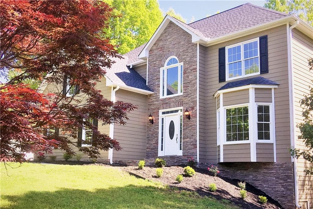 4 bedroom single family residence sold at 425 Woodridge Court, Canton, GA 30114
