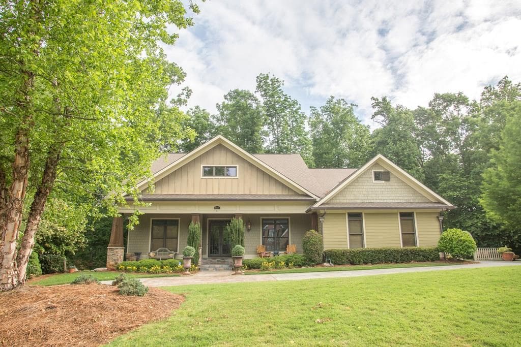 4724 Chateau Forest Way, Hoschton, GA 30548 — most recent listing photo
