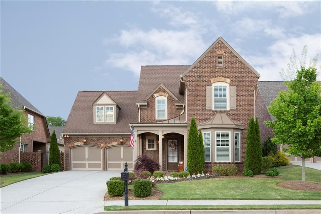 3 bedroom, 3,280 sq ft single family residence sold at 316 Lakeside Trace, Canton, GA 30115