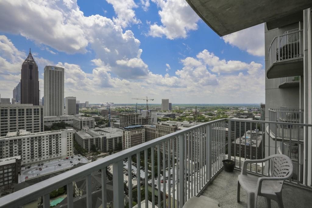 1 bedroom, 806 sq ft condominium sold at 860 Peachtree Street 2412, Atlanta, GA 30308