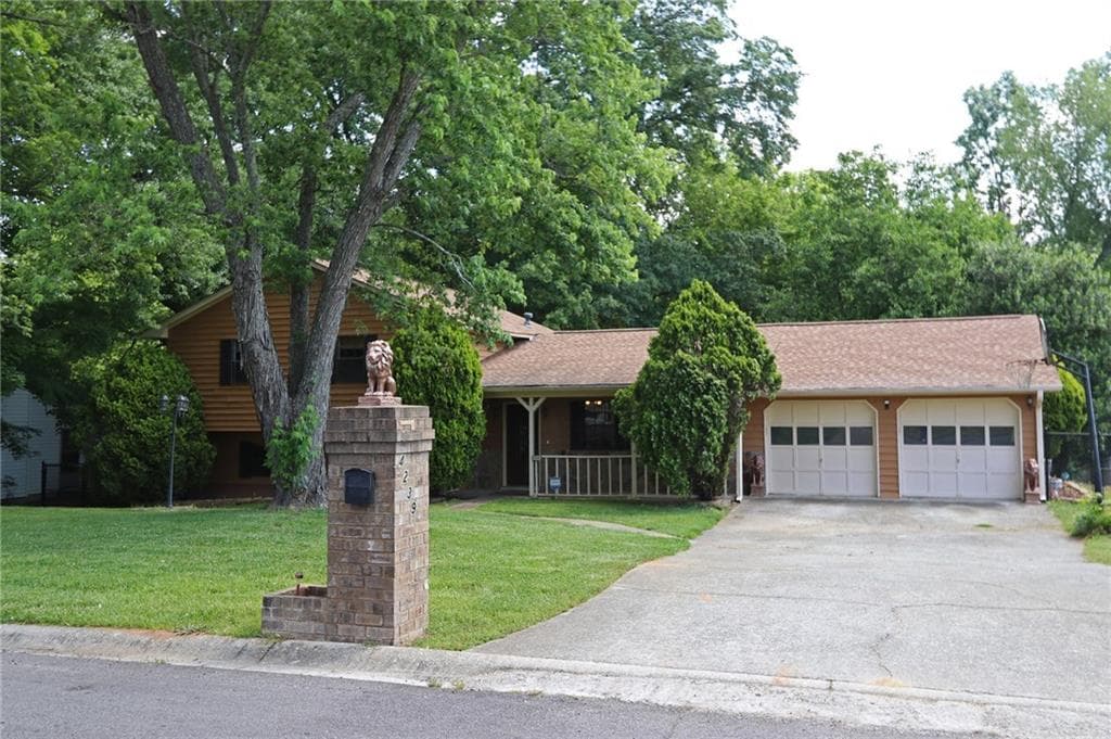 4239 MOUNTAIN GLEN Trace, Snellville, GA 30039 — most recent listing photo