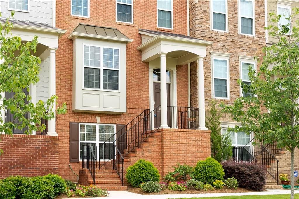 4 bedroom, 1,855 sq ft townhouse sold at 4854 Seldon Way, Smyrna, GA 30080