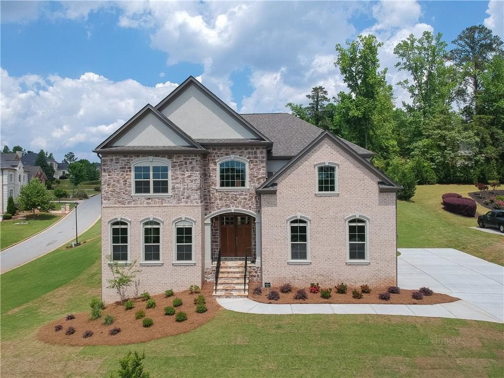 5 bedroom, 4,300 sq ft single family residence sold at 1424 Scotland Road, Atlanta, GA 30331