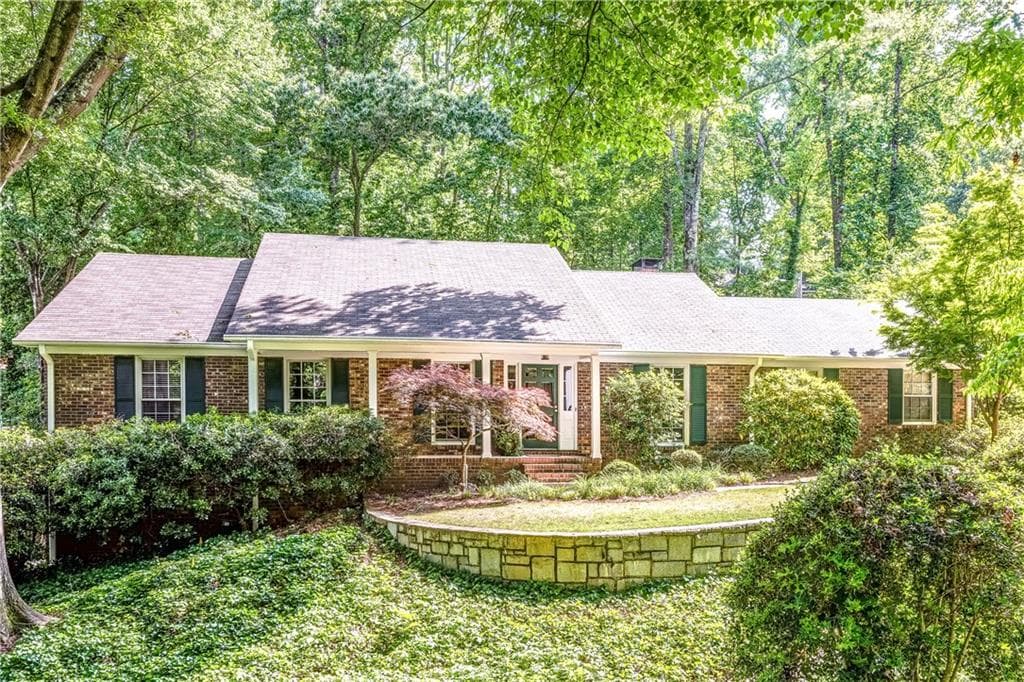 335 Forest Valley Court, Sandy Springs, GA 30342 — most recent listing photo