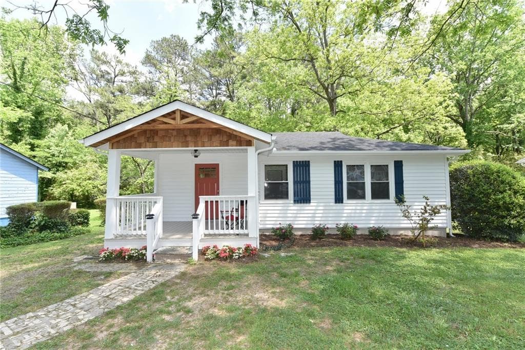 3 bedroom, 1,224 sq ft single family residence sold at 499 Baker Circle, Atlanta, GA 30318