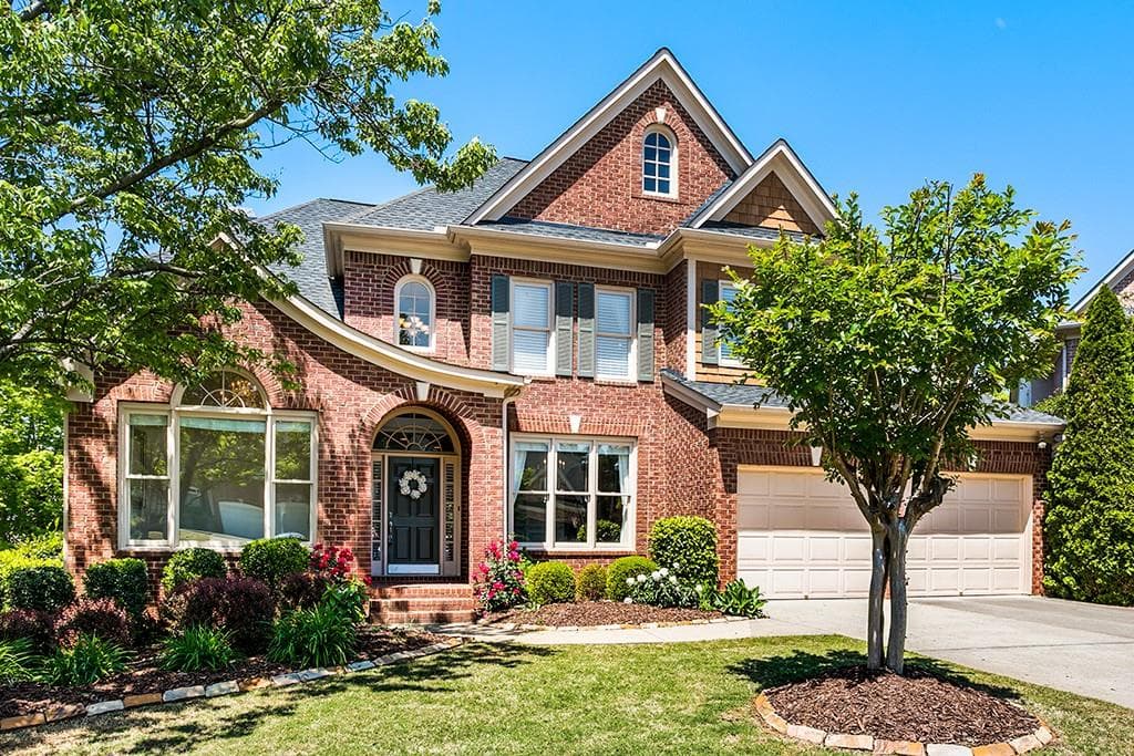 5 bedroom, 4,903 sq ft single family residence sold at 3293 Millwood Trail, Smyrna, GA 30080