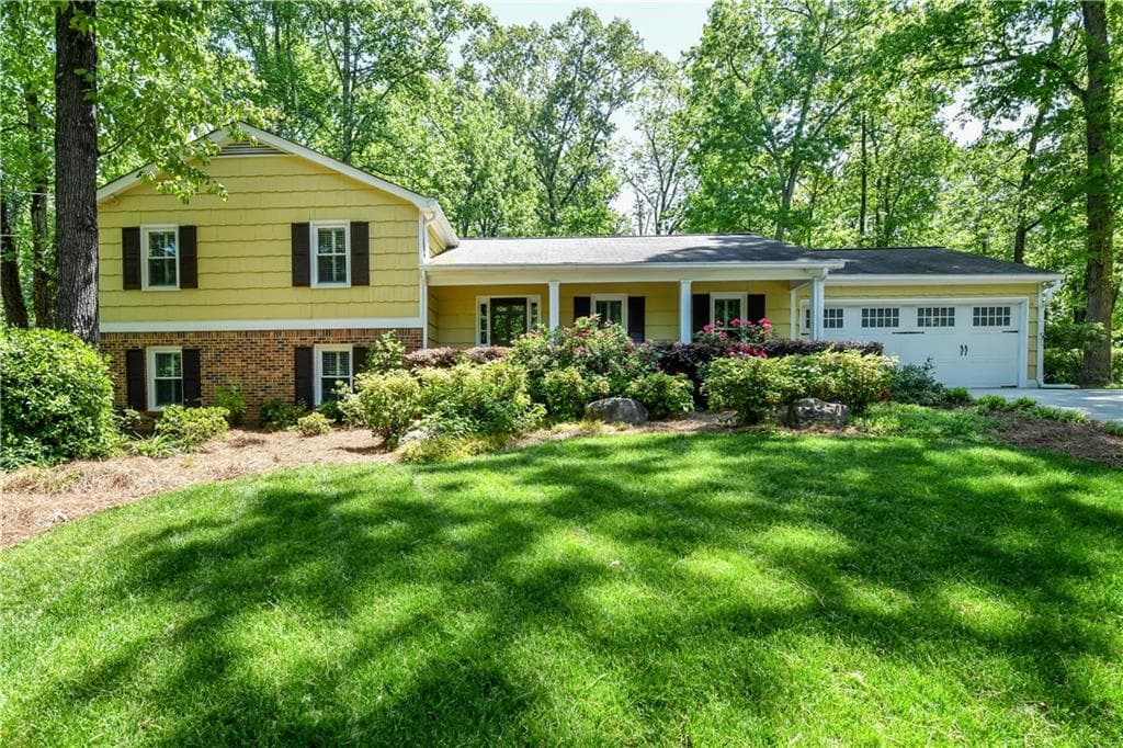 7215 Hunters Branch Drive, Sandy Springs, GA 30328 — most recent listing photo