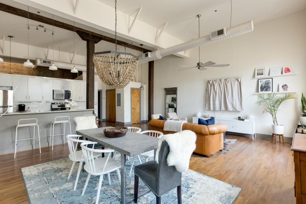 1 bedroom, 1,133 sq ft condominium sold at 267 Peters Street 103, Atlanta, GA 30313