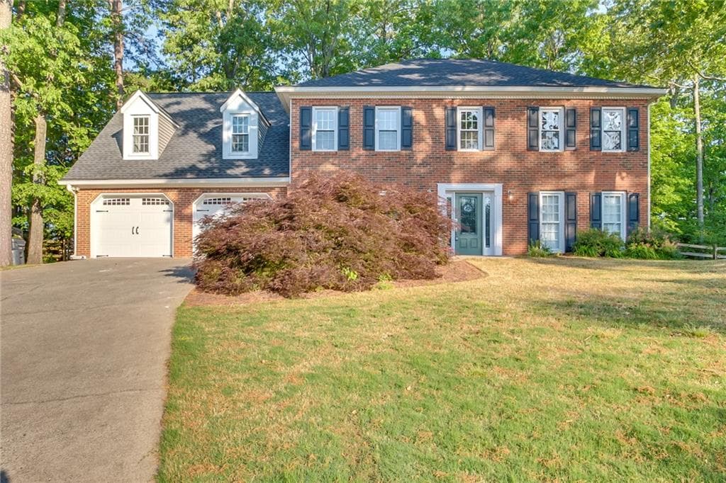 4 bedroom, 2,275 sq ft single family residence sold at 5236 Willow Ridge Drive, Woodstock, GA 30188