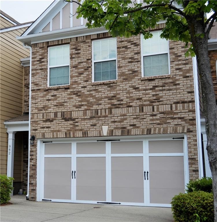 942 Pierce Brennen Drive, Lawrenceville, GA 30043 — most recent listing photo