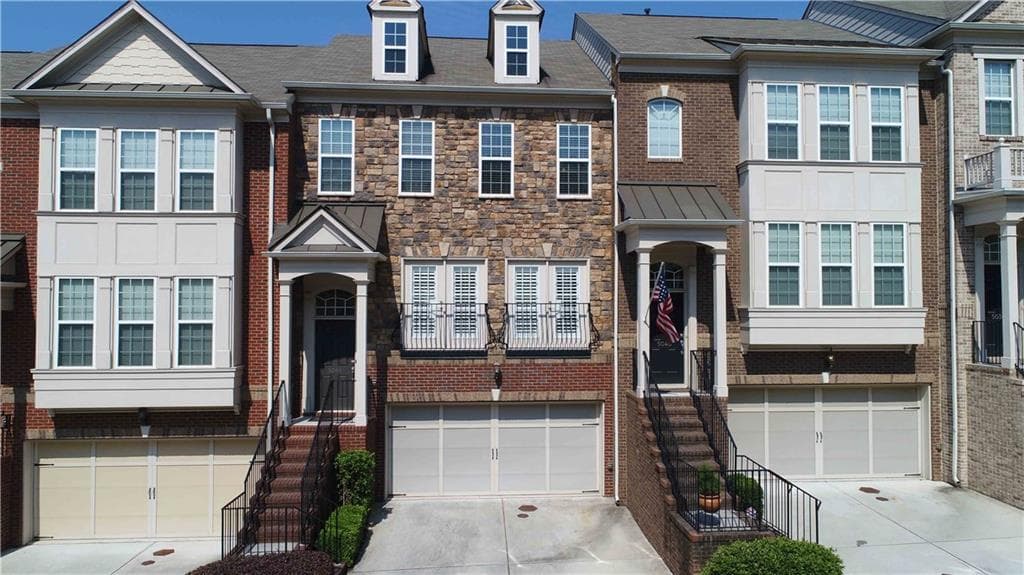 3 bedroom, 2,297 sq ft townhouse sold at 5044 Ridgemont Walk, Atlanta, GA 30339