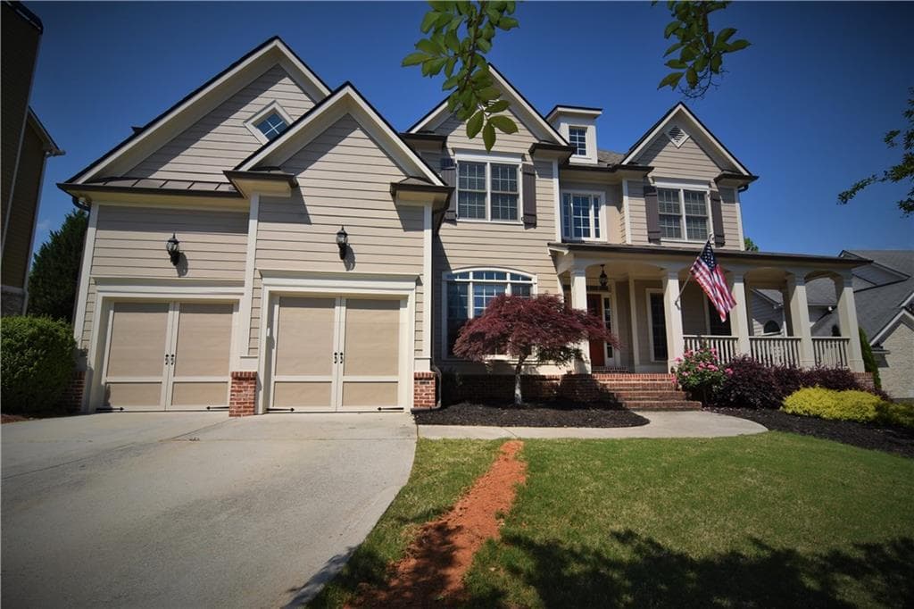 6 bedroom, 4,054 sq ft single family residence sold at 1762 Country Wood Drive, Hoschton, GA 30548