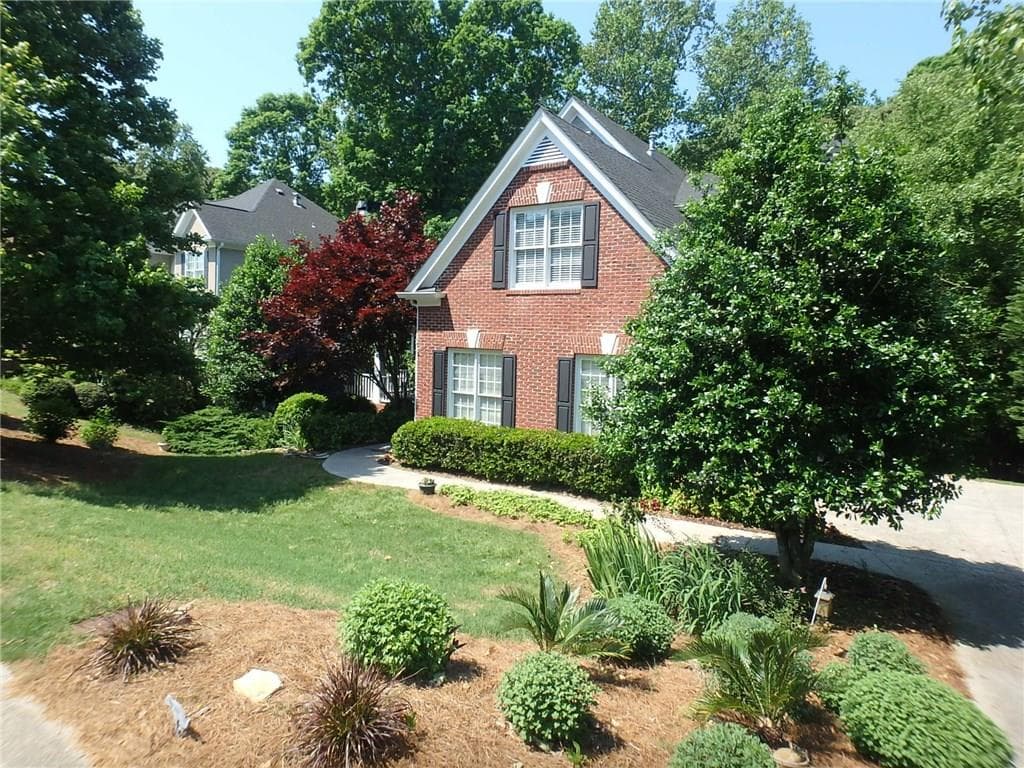 5 bedroom, 3,384 sq ft single family residence sold at 1872 Bakers Mill Road, Dacula, GA 30019