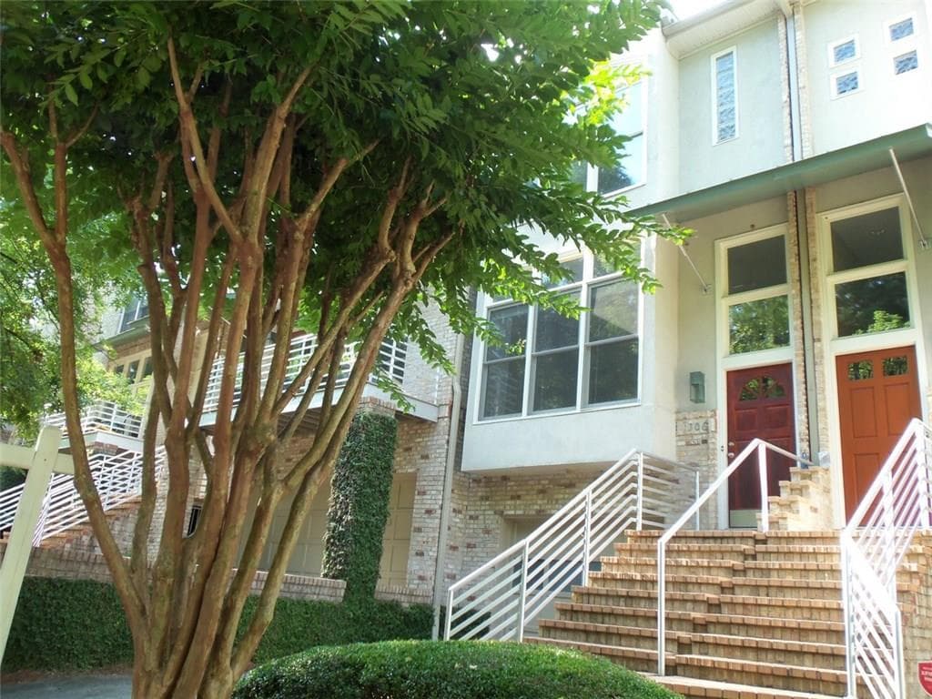 1306 Fernwood Circle, Brookhaven, GA 30319 — most recent listing photo