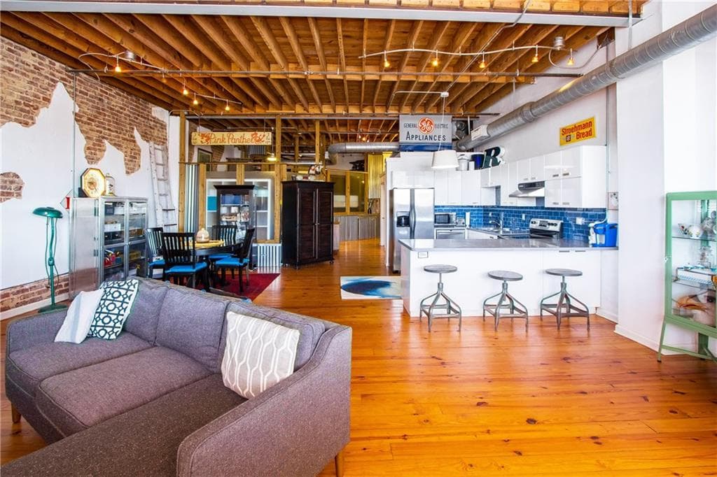 2 bedroom, 1,367 sq ft condominium sold at 150 Walker Street 9, Atlanta, GA 30313