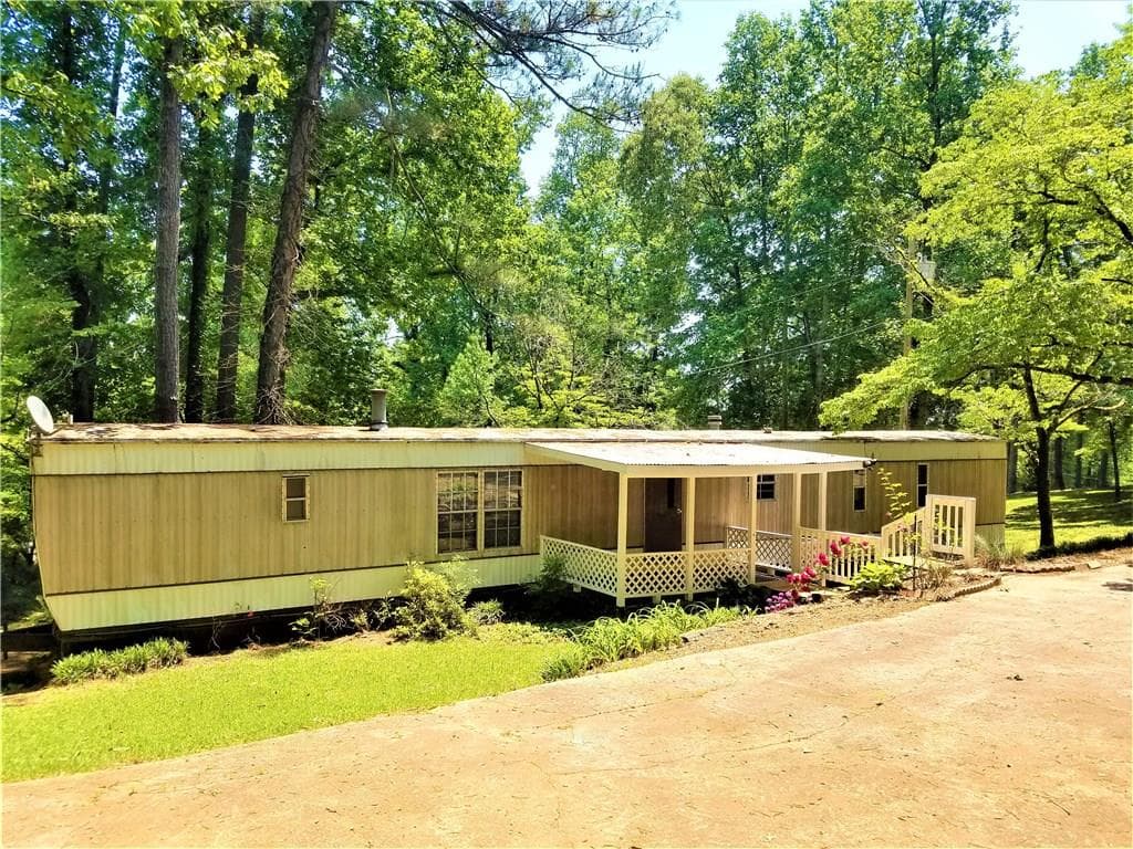 5894 Mill Creek Lane, Woodstock, GA 30188 — most recent listing photo